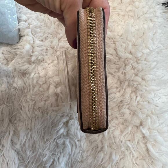 COACH Blush Pink Zippy Long Wallet (CHXX030) - Picture 4 of 7